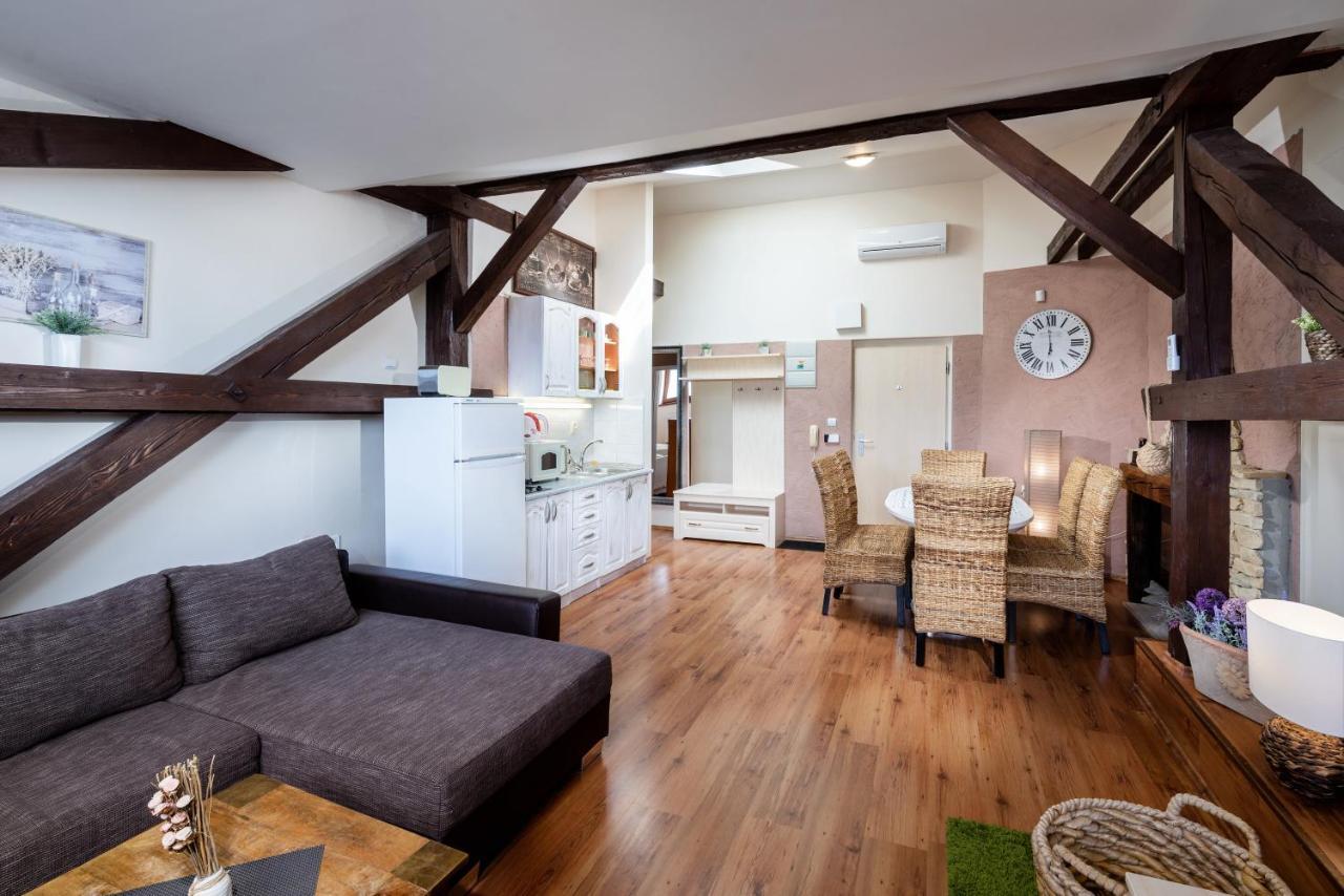 Apartments Sofia Липтовски-Микулаш Экстерьер фото